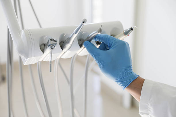 Professional Wisdom Tooth Removal technician working in Tichigan, WI